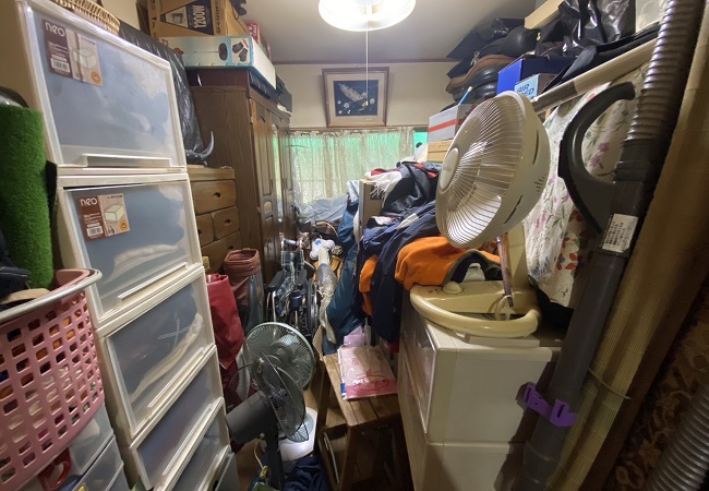 部屋が倉庫代わりになっている