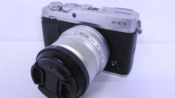 富士フイルム ミラーレス 一眼 カメラ X-E3　40.000円