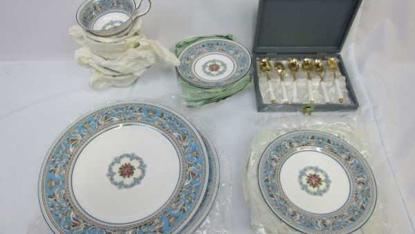 WEDGWOOD  ティーカップセット　30.000円